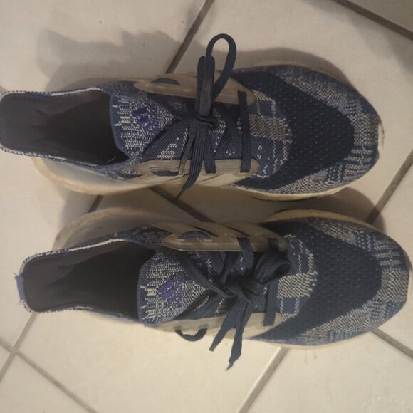 Adidas Ultraboost Light Women Size 5.5 Sneakers Running Shoe Blue White - Picture 2 of 6